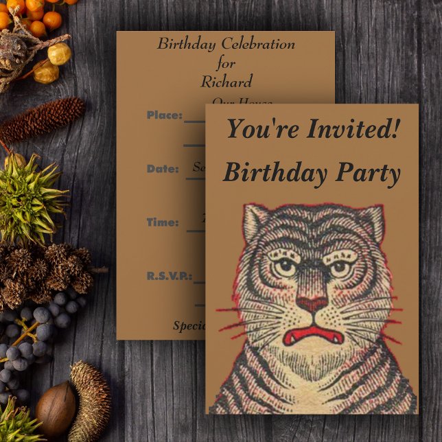 Vintager asiatischer Tiger Geburtstag Einladung (Head of Asian striped tiger fierce face on brown Birthday party invitations.)