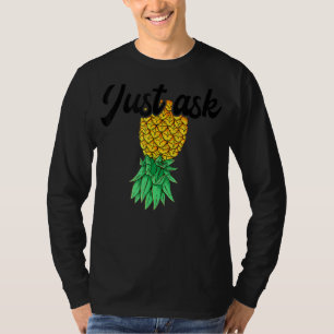 Vintager Aufwärts Ananas Frage nur subtile Schwäne T-Shirt