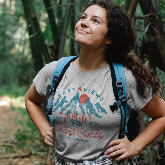 Vintager BergWolf Klettern Wandern im Freien T-Shirt (Von Creator hochgeladen)