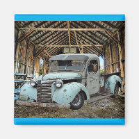 Vintager Blauer LKW Rustikaler Stall