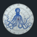 Vintager Blauer Oktopus mit Ankern Dartscheibe<br><div class="desc">Dieser wunderschöne antike Oktopus, der* aus dem 19. Jahrhundert zeichne, wurde in Blau aufgefärbt und auf einem hübschen grau-blauen, bedrückten/grunen Hintergrund mit einem schwachen Ankermuster platziert. Das Ergebnis ist ein originelles Dartboard, das zu Ihrer Wohngestaltung zum Thema Wassersport und Strand passt. Der extravagante, Viktorianische Oktopus hat viele hüpfende Tentakel. In...</div>
