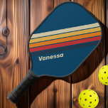 Vintager blauer Regenbogen Streifen mit Namen Pickleball Schläger<br><div class="desc">Das Vintage Blue Rainbow Striped Pickleball Paddle ist eine lebendige und spielerische Ergänzung zu Ihrem Spiel. Es bietet eine atemberaubende Auswahl an blauen Farbtönen, ergänzt durch ein farbenfrohes Regenbogendesign. Mit der Möglichkeit, es mit Ihrem Namen zu personalisieren, verbessert dieses Paddel nicht nur Ihre Vorstellung auf dem Hof, sondern zeigt auch...</div>