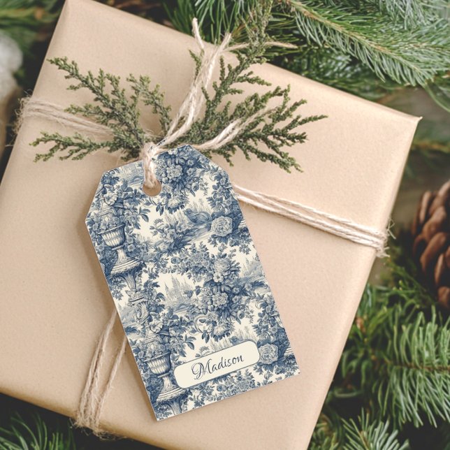 Vintager Blumenchic Blue Toile de jouy Monogram Geschenkanhänger (Von Creator hochgeladen)