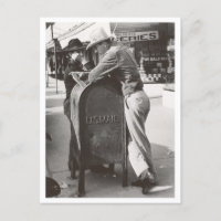 Vintager Cowboy, der sich auf dem Briefkasten auf