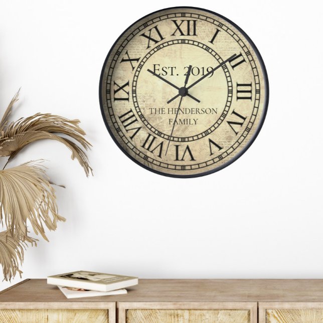 Vintager eleganter Familienname Roman Numeral Rust Uhr (Von Creator hochgeladen)