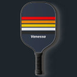 Vintager Hafen über den Namen hinweg Pickleball Schläger<br><div class="desc">Der Vintage Hafen Across Striping mit Name Pickleball Paddle fängt den zeitlosen Geist des Meeres ein und verbindet tiefe Meerestöne mit fließenden Mustern, die Bewegung und Rhythmus auf dem Hof nahe legen. Sein klassisches Design bringt Persönlichkeit und Flair in jede Kundgebung und verwandelt jedes Spiel in einen gefühlvollen Ausdruck der...</div>