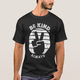 Vintager Hand - ein Zeichen für Frieden gegen den T-Shirt