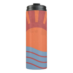 Vintager Hintergrund mit Meer und Sonne. Sommerret Thermosbecher