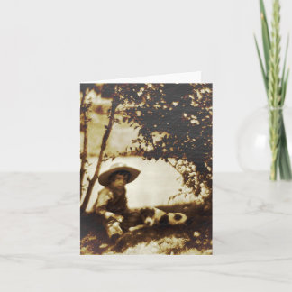 Vintager Junge mit Hund an Mitteilungskarten der E