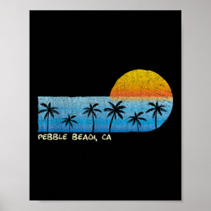 Vintager Kiesstrand, Ca Palm Bäume und Amphitheate Poster