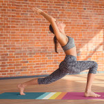 Vintager Kontrast Yogamatte<br><div class="desc">Hintergrund mit Vintagen Kontraststreifen. Sommerretro Stil Surf Streifen Muster. Probieren Sie diese Yoga-Matte mit einheitlichem Streifen aus und teilen Sie uns Ihr Feedback mit.</div>