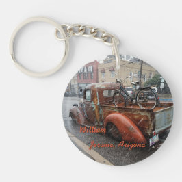 Vintager LKW und Fahrrad in Jerome, Arizona Schlüsselanhänger