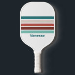 Vintager Minze Regenbogen durch Streifen mit Namen Pickleball Schläger<br><div class="desc">Vintager Minzeball-Rainbow-Across-Striping mit Name Pickleball Paddle ruft frische, lebendige Energie mit sanften, dynamischen Tönen hervor, die Bewegung und Rhythmus auf dem Hof nahe legen. Sein fließendes Design bringt Persönlichkeit und Flair in jede Kundgebung und verwandelt jedes Spiel in einen spirituellen Ausdruck der Individualität. Ideal für Spieler, die spielerischen Stil mit...</div>