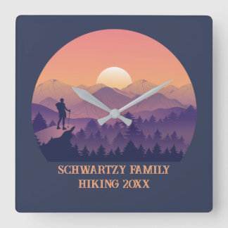 Vintager Mountain Forest Wiker's Sunset lila oder Quadratische Wanduhr