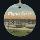 Vintager Myrtle Beach South Carolina Angelplatz Keramik Ornament<br><div class="desc">Myrtle Beach,  South Carolina Vintage Bild aus einer Postkarte des Ocean Plaza Angelpfeifen aus den 1940er Jahren. Der Name Myrtle Beach steht ganz oben in einem Retro-Schriftart.</div>