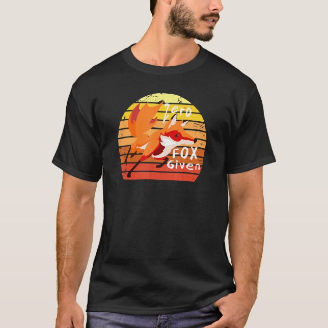 Vintager Nullfuchs bei Tierfutter T-Shirt (Vorderseite)