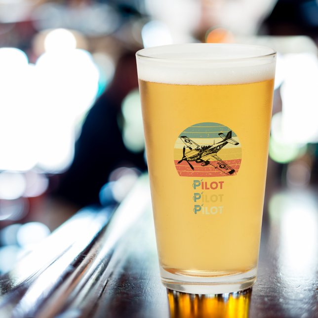 Vintager Retro-Sonnenuntergang, Flugzeugpilot, Coo Glas (Von Creator hochgeladen)