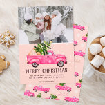 Vintager rosa LKW Weihnachtsbaum Rosa Foto Feiertagskarte<br><div class="desc">Frohe Weihnachten! Vintag rosa LKW Aquarellbilder und grüner Weihnachtsbaum mit weißem Schnee auf pastellrot rot pink,  1 Foto hinzufügen. Perfekte Winter- und Urlaubskarte.</div>