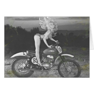 VINTAGER SCRAMBLER UND HEISSES MODELL.