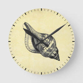 Vintager Seashell auf Cream Runde Wanduhr