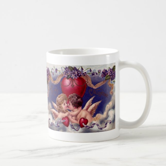 Vintager Valentinstag, Cherubs umarmen in Wolken Tasse (Rechts)