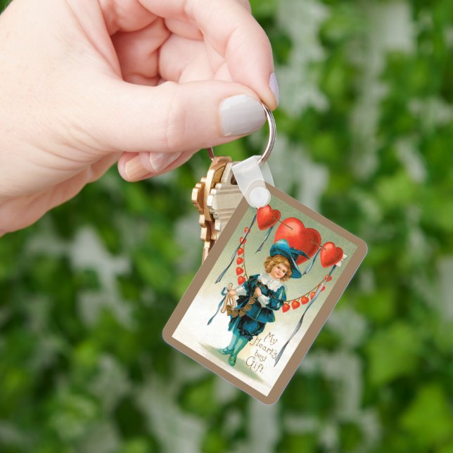 Vintager Valentinstag, Viktorianischer Junge mit H Schlüsselanhänger (Hand)