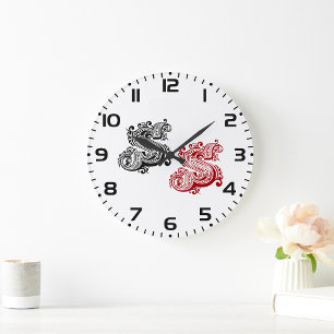 Vintager Verzierter Letter-S-Monogramm Große Wanduhr