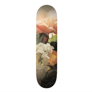 Vintager vibrierender mit Blumenhintergrund der Skateboard