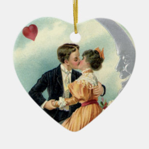 Vintager Viktorianischer Coupé-Kuss auf einem Halb Keramikornament