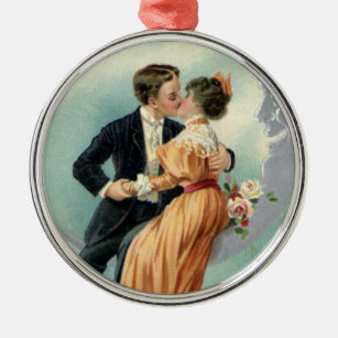 Vintager Viktorianischer Coupé-Kuss auf einem Halb Ornament Aus Metall