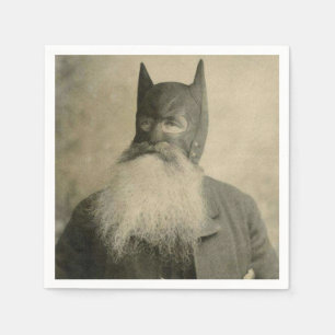 Vintager Viktorianischer Mann, der eine Maske mit  Serviette