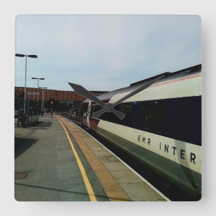 Vintager Zug Quadratische Wanduhr