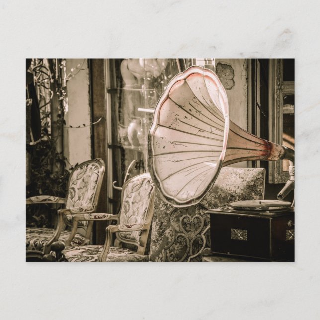 Vintages altes Mobiliar und Gramophon Postkarte (Vorderseite)