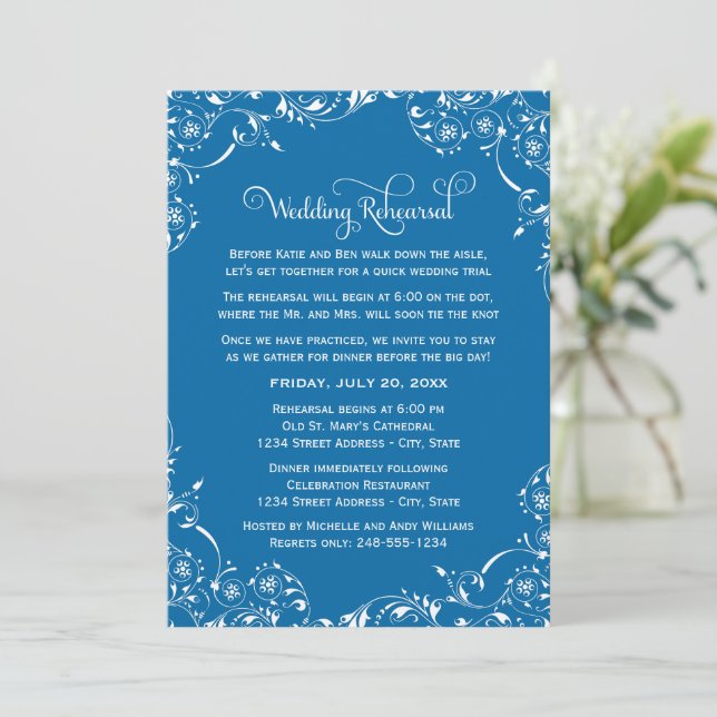 Vintages Blue Scrolls Hochzeit und Probe Einladung (Stehend Vorderseite)
