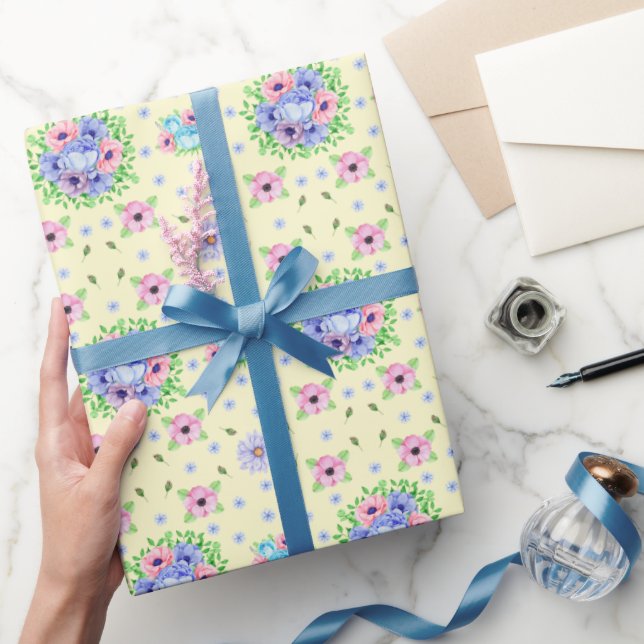 Vintages Blumenmuster Geschenkpapier (Schenken)