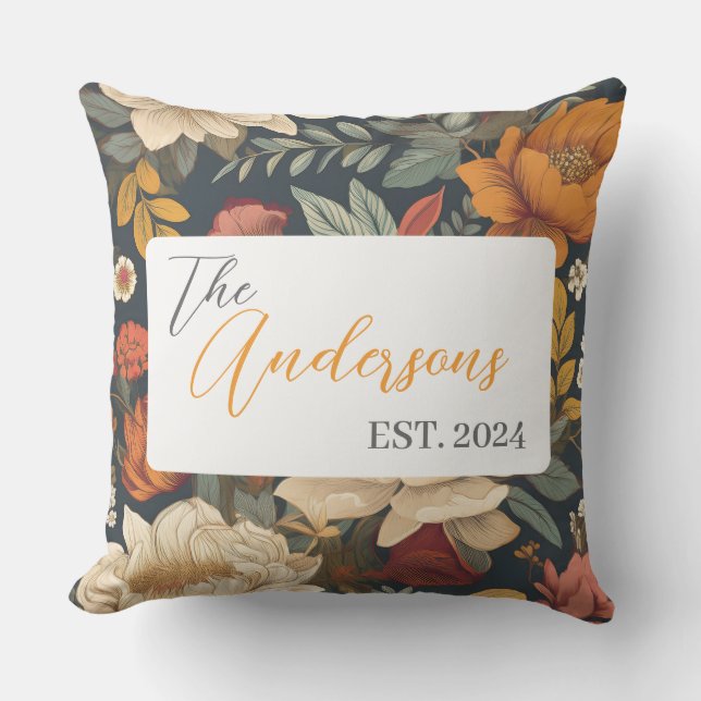 Vintages Boho Blumenmuster mit Name & Year Kissen (Vorderseite)