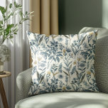 Vintages botanisches Muster aus Gold und Navy Kissen<br><div class="desc">Gold und Navy Vintages Botanisches Pattern Kissen - Lassen Sie sich von der ruhigen Naturschönheit verzaubern und genießen Sie dieses durchgängige Kissenmuster mit exquisiten botanischen Skizzen und einer im Garten inspiriert Farbpalette. Dieses Design bringt den Charme eines blühend Gartens in jeden Raum.</div>