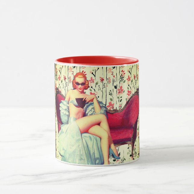 Vintages Button mit Retro-Rot Tasse (Zentrum)