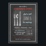 Vintages Chalkboard Weihnachts-Party Red Blue Whit Einladung<br><div class="desc">Vintages Chalkboard-Design, Weihnachtsvorlage, rot/blau/weiß, Vintages Besteck, antike Gabel/Löffel/Messer-Grafik, essen/trinken und fröhlich, lustig/einfach/festlich/cool, antike Illustration/digitale Collage, Vintag inspiriert/stil/aussehen, vollständig anpassbare Textvorlage, rot/weiße horizontale Streifen, gepunktete Linien, Rahmen. Das Weihnachtsdesign mit antiker Illustration von Gabel, Löffel und Messer, in Weiß, und den Worten "Essen, trinken und fröhlich sein". Das Vintage-Bild wird auf schwarzem...</div>