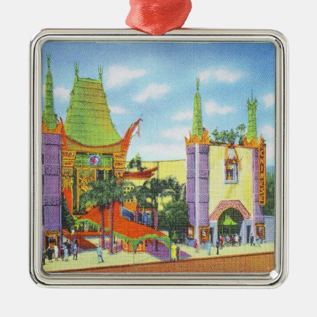 Vintages Chinesisches Theater 1931 Silbernes Ornament (Vorne)