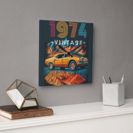 Vintages cooles Auto aus dem Jahr 1974 Quadratische Wanduhr