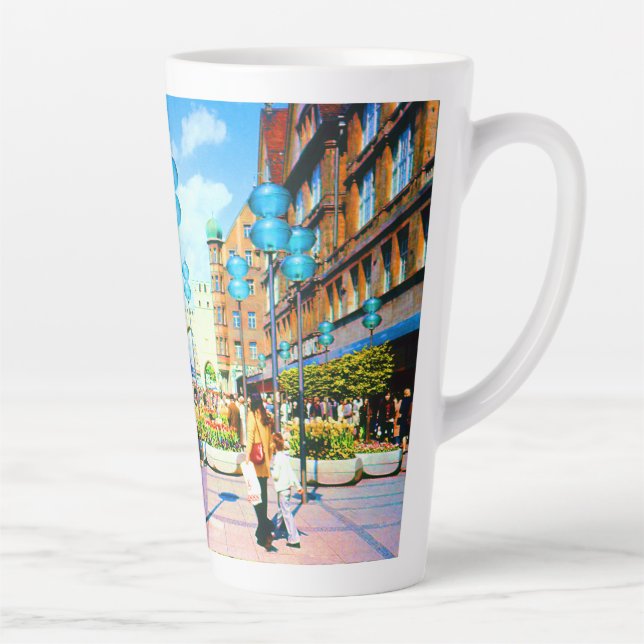 Vintages Deutschland München Towngate Karistor Milchtasse (Rechts)