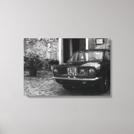 Vintages FIAT-Fahrzeug in Italien in monochromen F Leinwanddruck