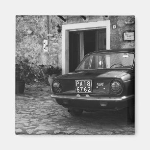 Vintages FIAT-Fahrzeug in Italien in monochromen F Magnet