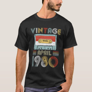 Vintages Geburtstags-Kassetten-Band im April 1980 T-Shirt