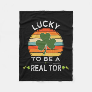 Vintages Glück, ein Realtor St Patrick Day Geschen Fleecedecke
