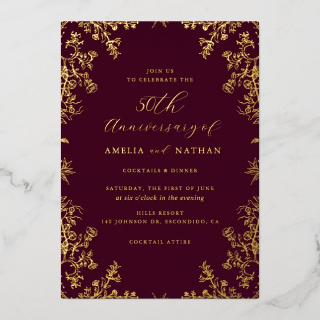Vintages Gold Burgund 50-jähriges Party Folieneinladung (Vorderseite)