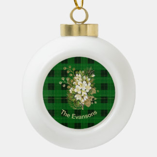 Vintages Gold und weißes Bouquet auf Green Kariert Keramik Kugel-Ornament