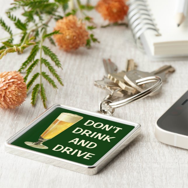 Vintages großes, tiefgefrorenes Bier, alkoholische Schlüsselanhänger (Seite)