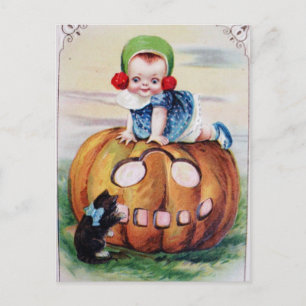 Vintages Halloween Baby On Pumpkin Postkarte